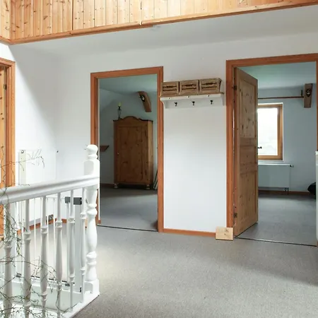 Idyllic Between Fields And Elbe Dyke Vakantiehuis