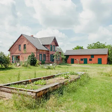 Vakantiehuis Idyllic Between Fields And Elbe Dyke *